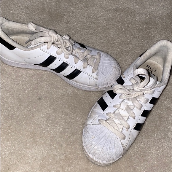adidas shoes superstar